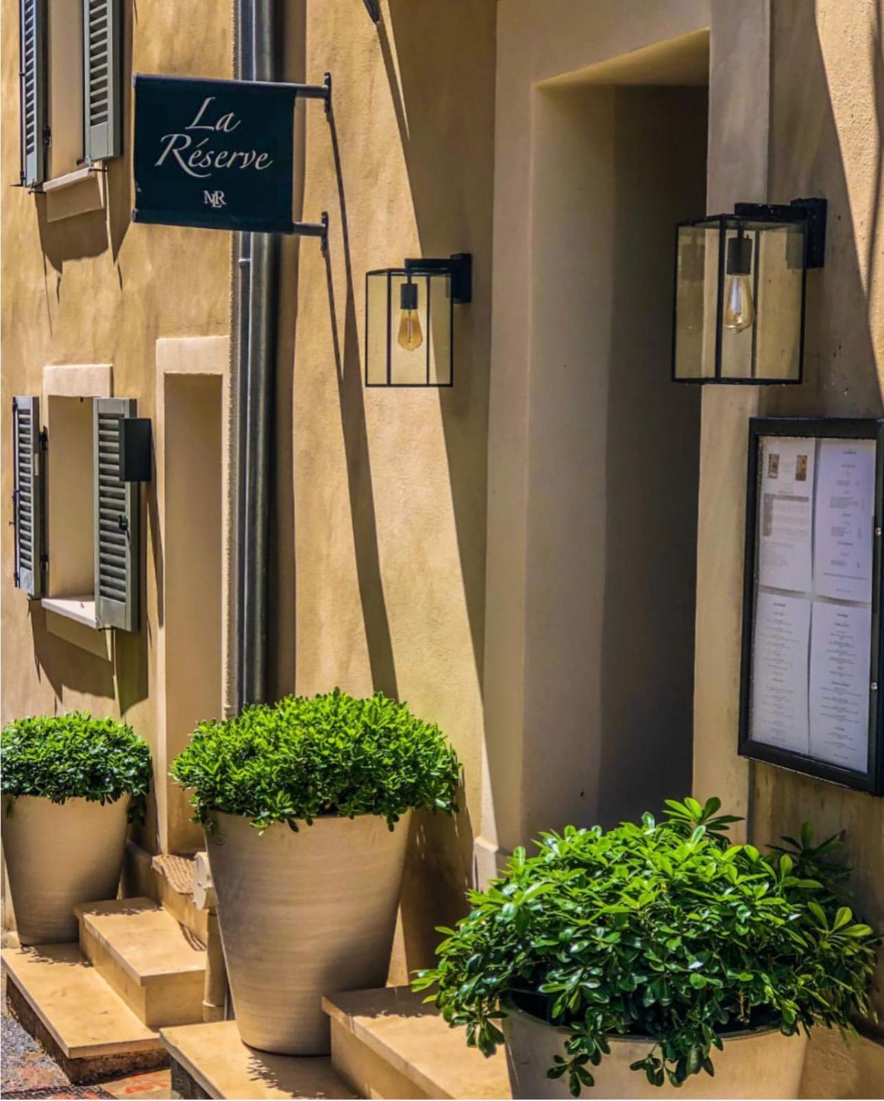 Luxury Retreats Apartahotel