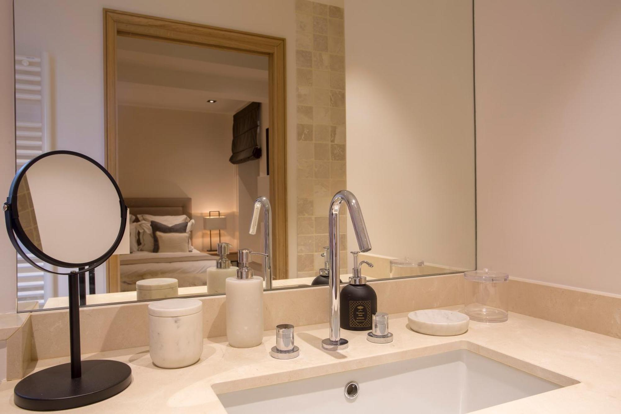 Apartahotel Luxury Retreats 4*